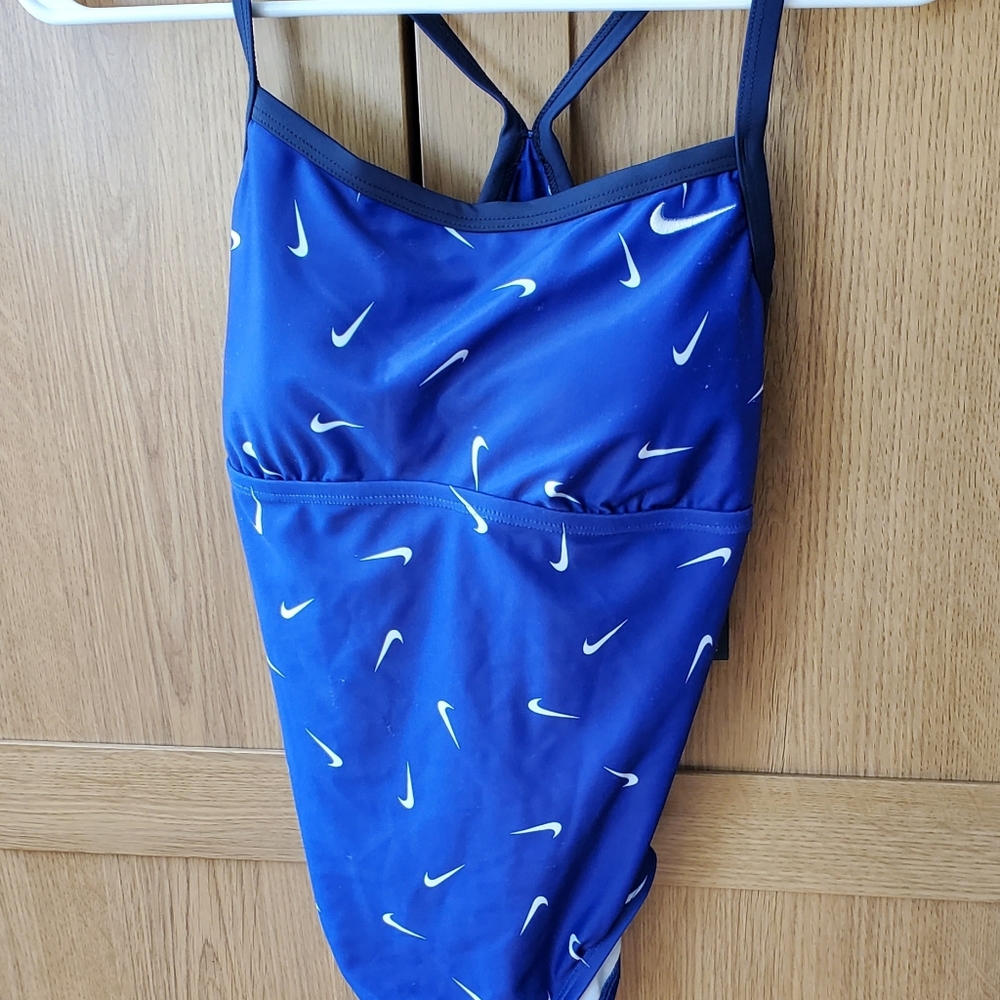NWT womens NIKE swimsuit